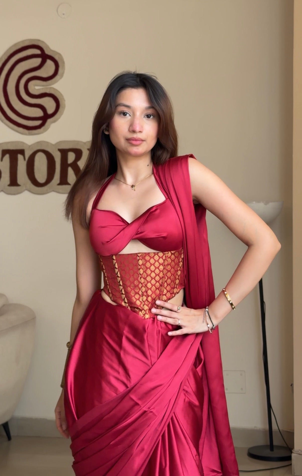 Laal mehfil saree