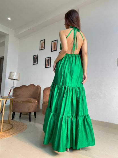 green dress